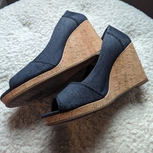 Tom’s Stella Peep Toe Black Denim Cork Wedge size 9